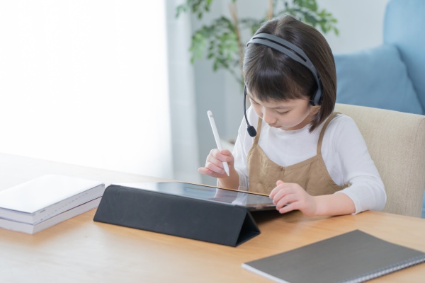 子どもを持つママへのお助けサービス!「無料学習支援サイト」を活用しよう!